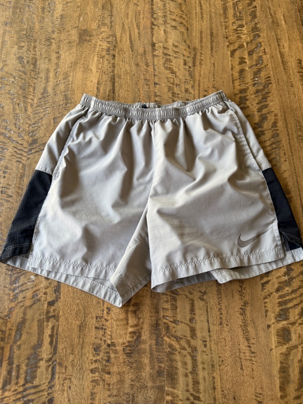 Nike Dri-FIT Running Shorts Men’s Medium Gray Athletic Training Gym Unlined